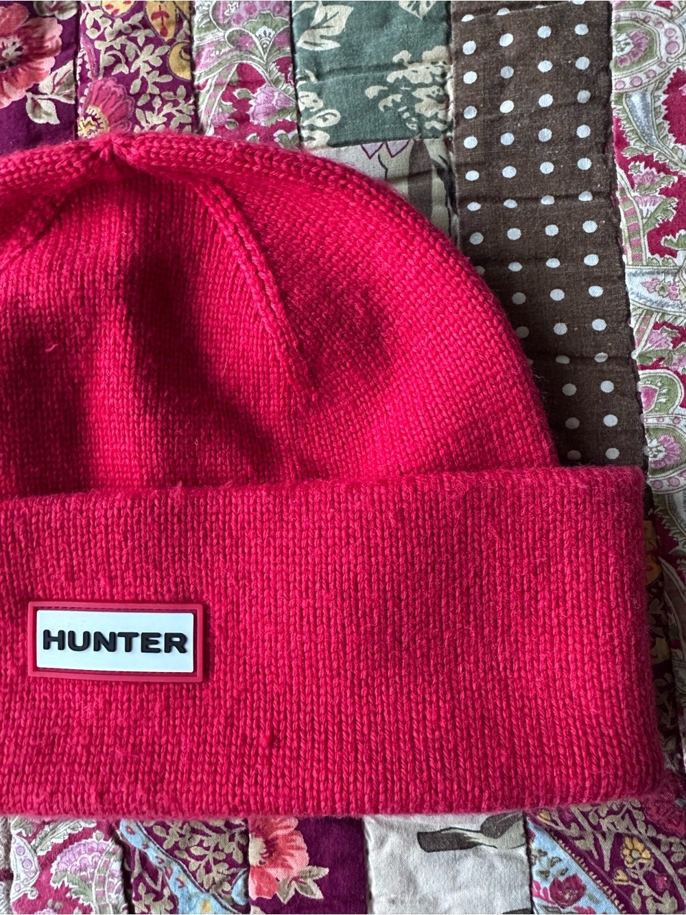 Hunter Play Essential Cuffed Logo Beanie -Knit Cuff Beanie